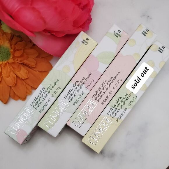 Clinique Chubby Stick Cream Eyeshadow in Fuller Fudge (Metallic Shimmer Brown) - Picture 14 of 17